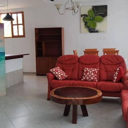 Residence Romiace Kribi Luaran gambar