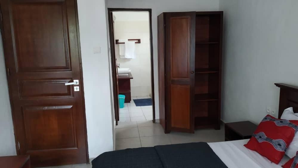 Residence Romiace Kribi Luaran gambar